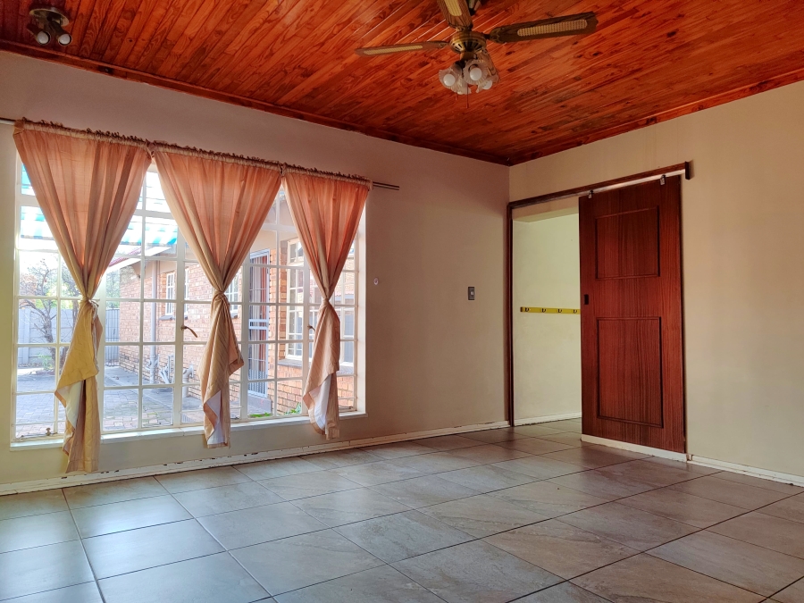 4 Bedroom Property for Sale in Flamwood North West